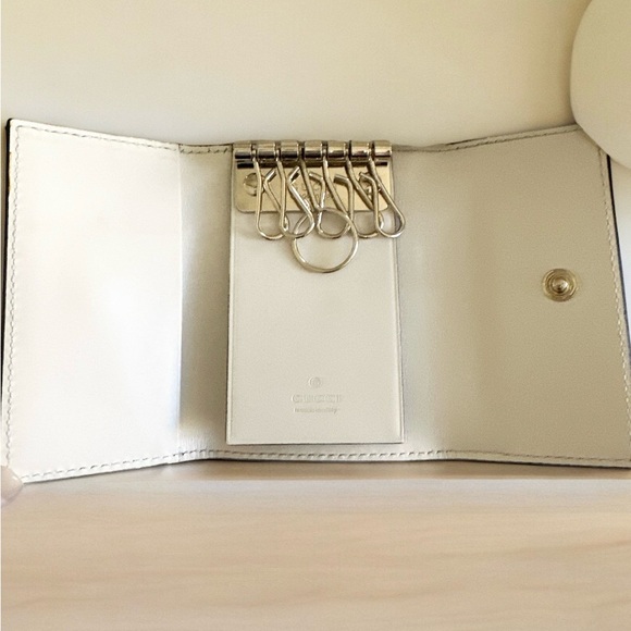 Brand New Gucci ssima Leather Key Holder - Picture 2 of 8